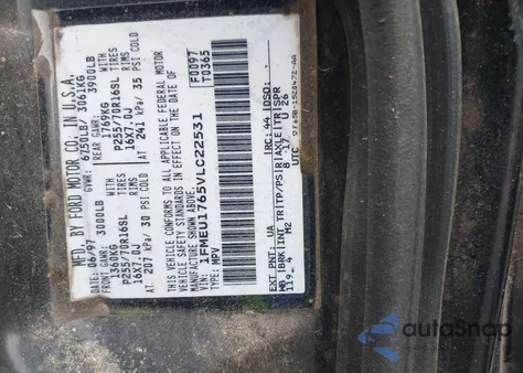 1997 Ford Expedition Eddie Bauer/Xlt from USA, damaged, VIN 1FMEU1765VLC22531